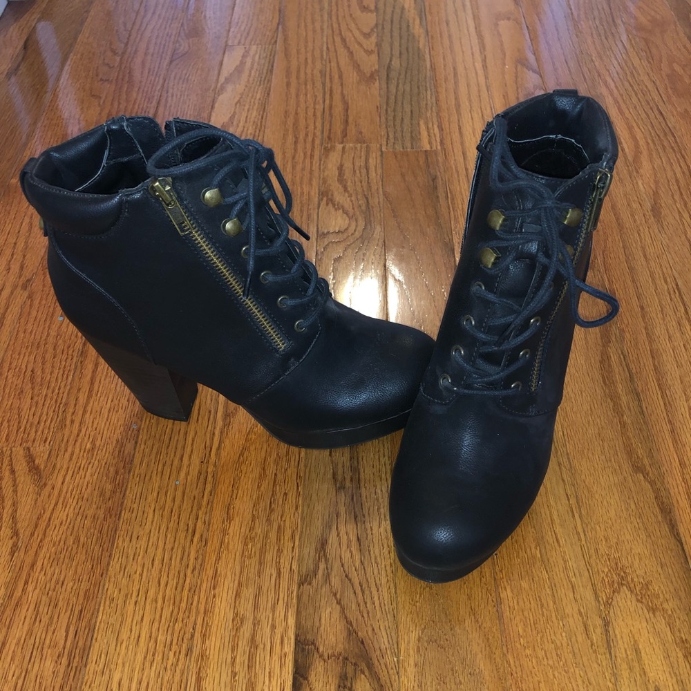 BRAND NEW Black Booties